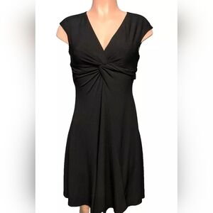 WHBM White House Black Market Sleeveless V Neck Little Black Dress Size 0